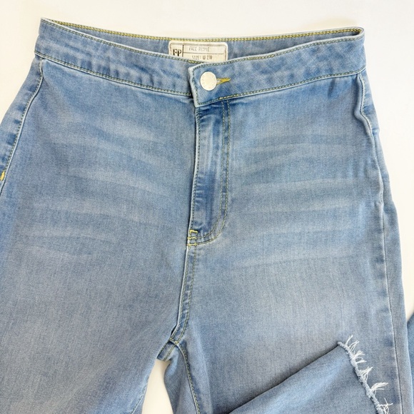 Free People Just Float On Super Flare High Rise Jeans Vintage Blue Light Wash - Picture 8 of 16
